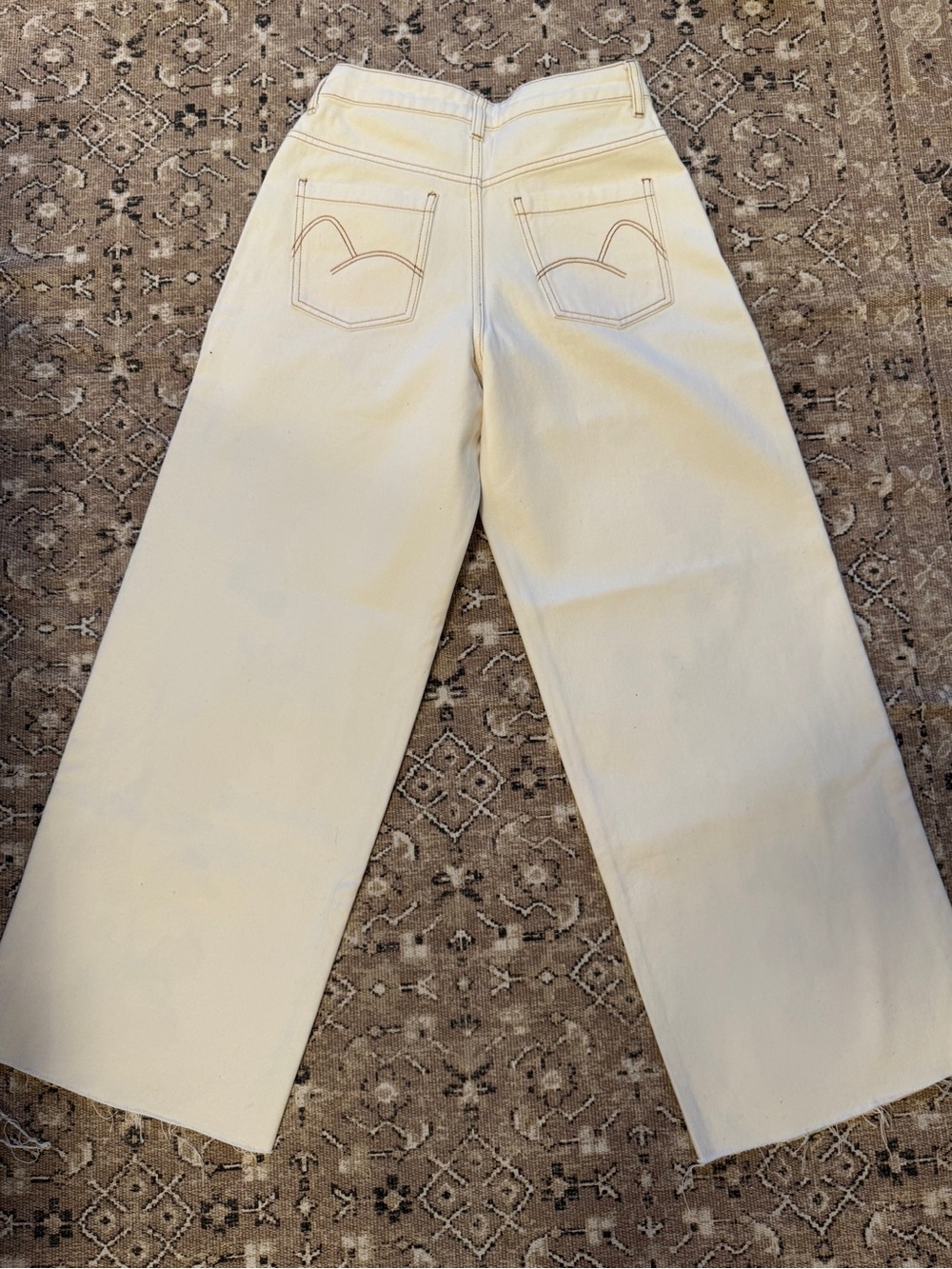 Farm Rio Embroidered Pants - Picture 12 of 14